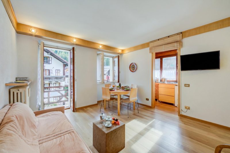 Monterosa Cozy Apartment 200m From Ski