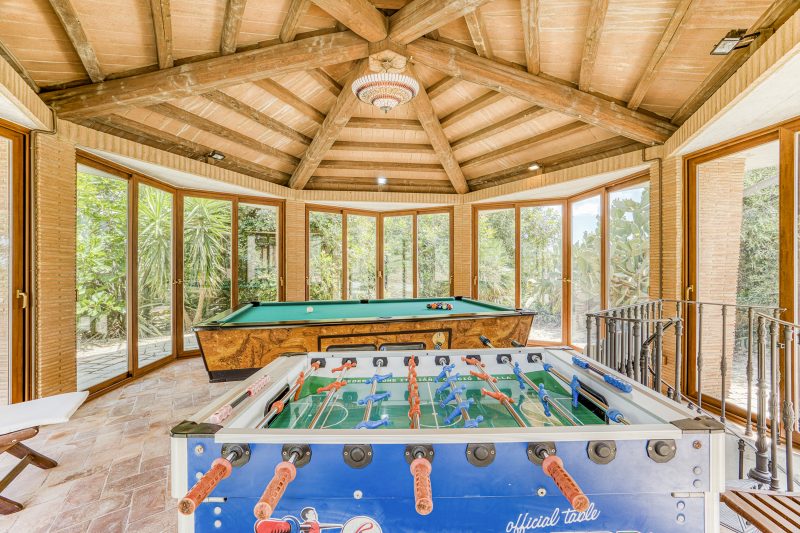 Pool Villa Angela with Sauna, Jacuzzi and Gym