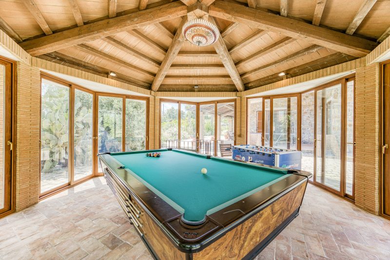 Pool Villa Angela with Sauna, Jacuzzi and Gym