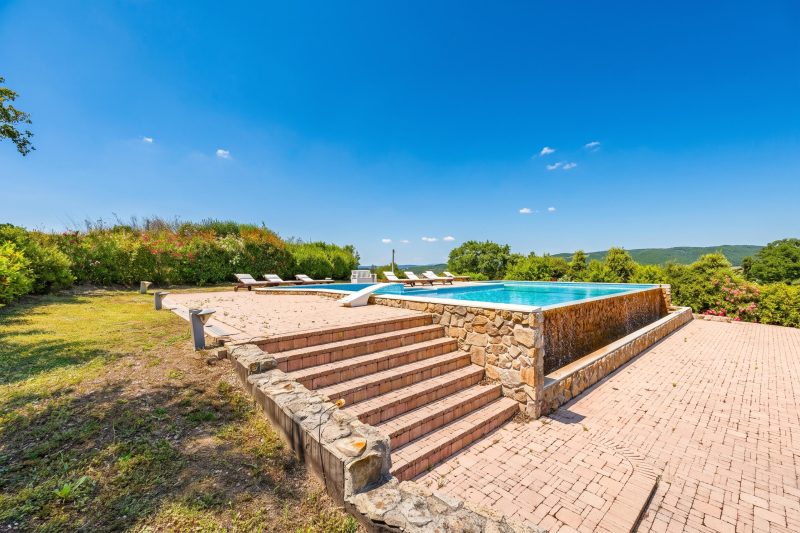 Pool Villa Angela with Sauna, Jacuzzi and Gym