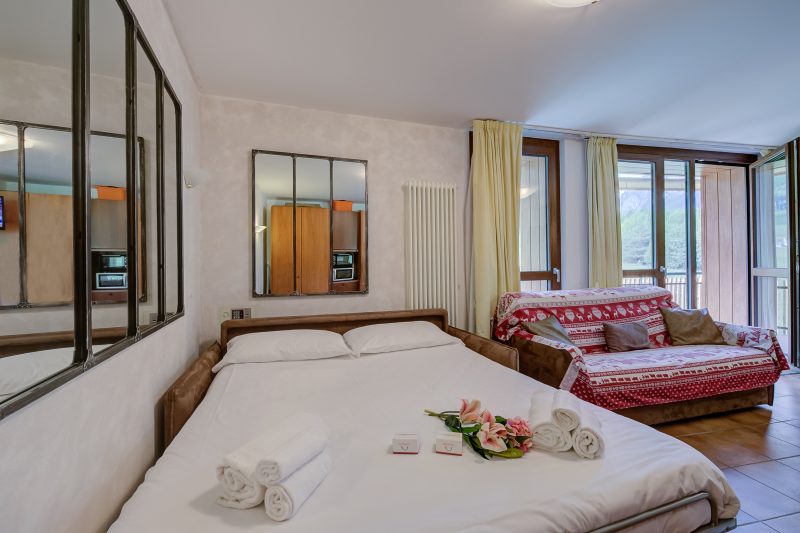 La Marmotta Ski in/ski out - Studio with Terrace