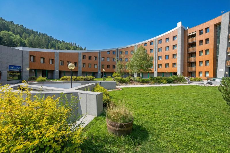 La Marmotta Ski in/ski out - Studio with Terrace