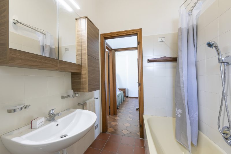 Charming La Gelosia Few Min From Lake: 2BR Monvalle Apartment