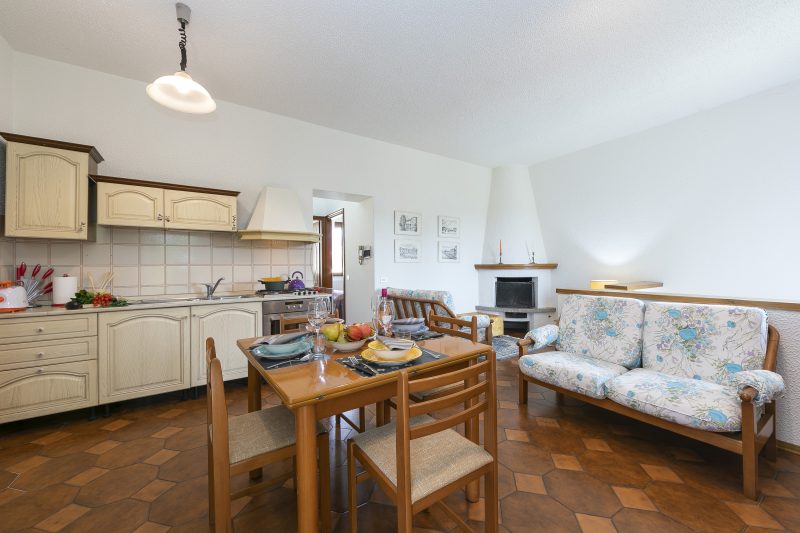 Charming La Gelosia Few Min From Lake: 2BR Monvalle Apartment