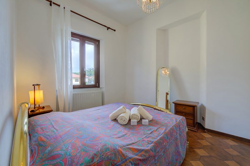Charming La Gelosia Few Min From Lake: 2BR Monvalle Apartment