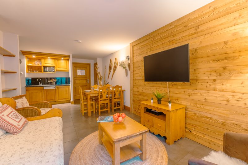 V Loriaz 14: Beside Ski Lift; Pool, Sauna & Gym