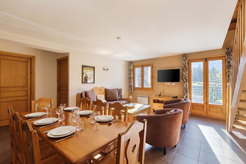 V Balme 22: Beside Ski Lift; Pool, Sauna & Gym