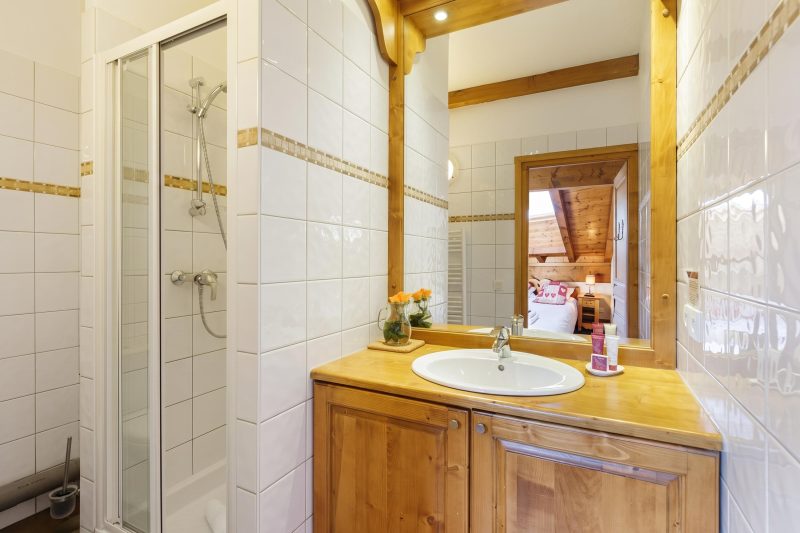 V Balme 22: Beside Ski Lift; Pool, Sauna & Gym