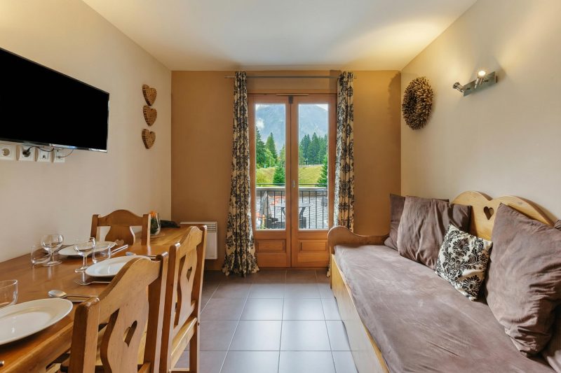 V Balme 14: Beside Ski Lift; Pool, Sauna & Gym