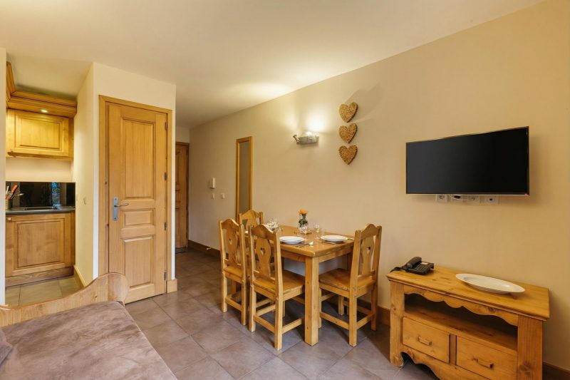 V Balme 14: Beside Ski Lift; Pool, Sauna & Gym