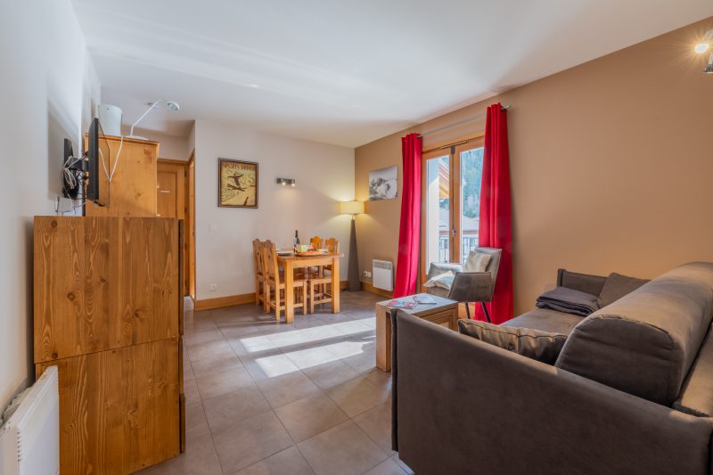 V Buet 31: Beside Ski Lift; Pool, Sauna & Gym