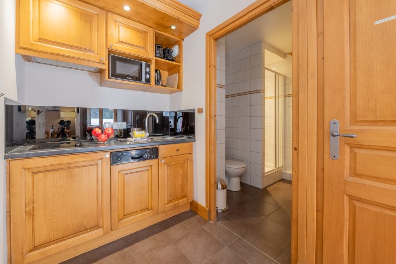 V Buet 31: Beside Ski Lift; Pool, Sauna & Gym