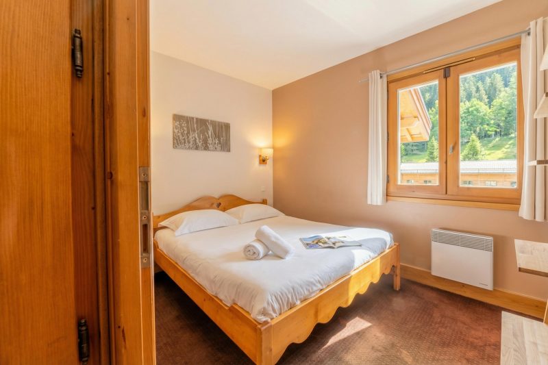V Buet 31: Beside Ski Lift; Pool, Sauna & Gym