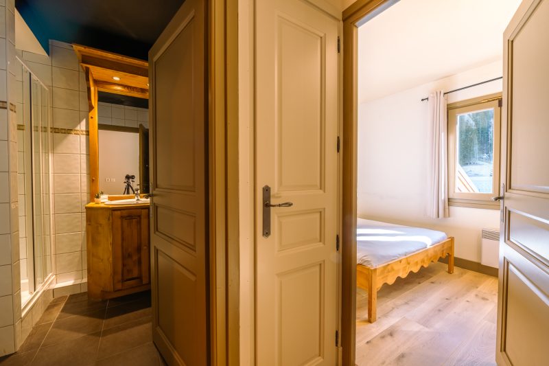 V Buet 41: Beside Ski Lift; Pool, Sauna & Gym