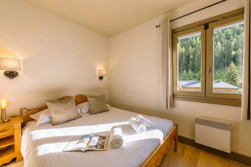 V Buet 41: Beside Ski Lift; Pool, Sauna & Gym