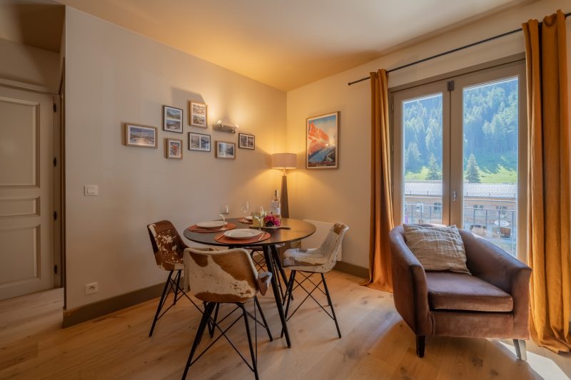 V Buet 41: Beside Ski Lift; Pool, Sauna & Gym
