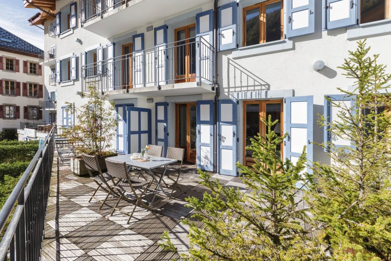 V Loriaz 13: Beside Ski Lift; Pool, Sauna & Gym
