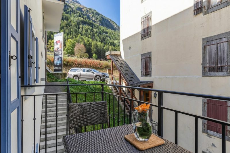 V Loriaz 11: Beside Ski Lift; Pool, Sauna & Gym