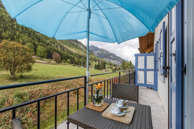 V Buet 53: Beside Ski Lift; Pool, Sauna & Gym