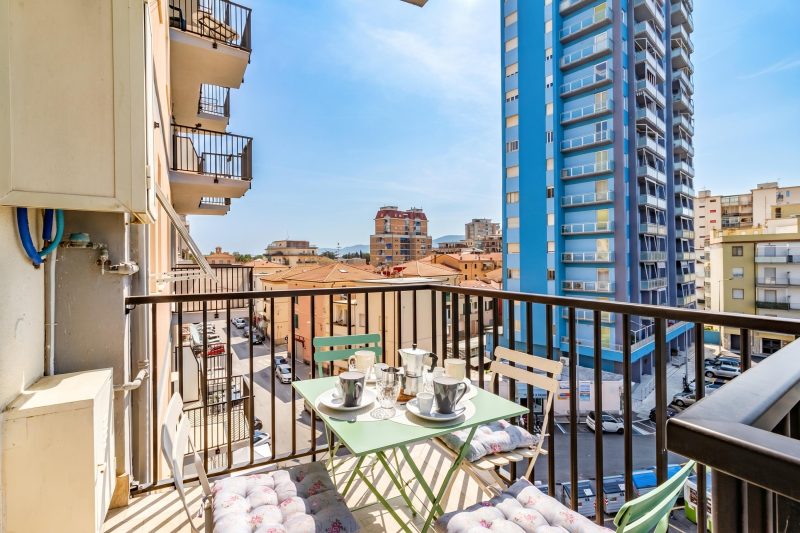 Bedo House - Beachfront Sea View Apartment in Follonica