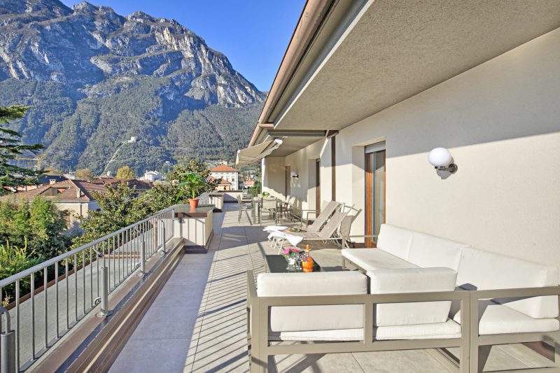 Antares 150m from the Lake with Large Terrace