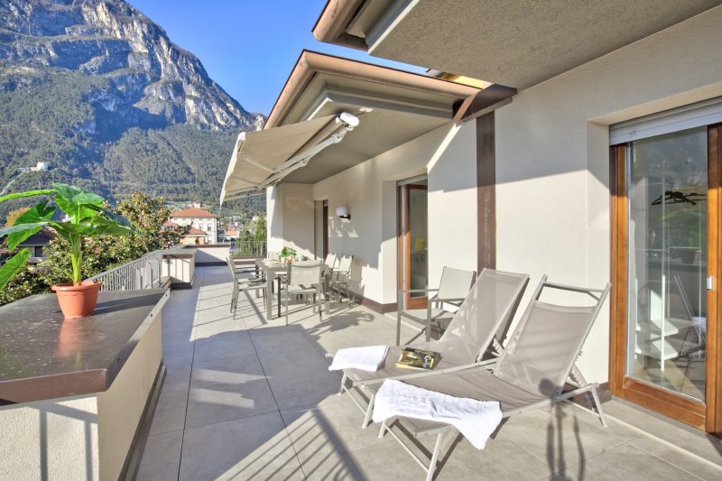 Antares 150m from the Lake with Large Terrace