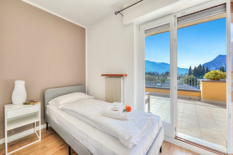 Antares 150m from the Lake with Large Terrace