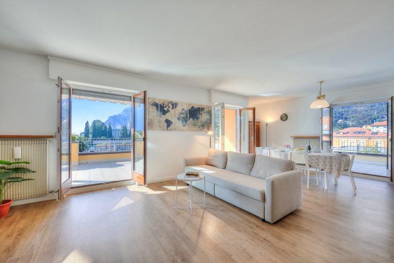 Antares 150m from the Lake with Large Terrace