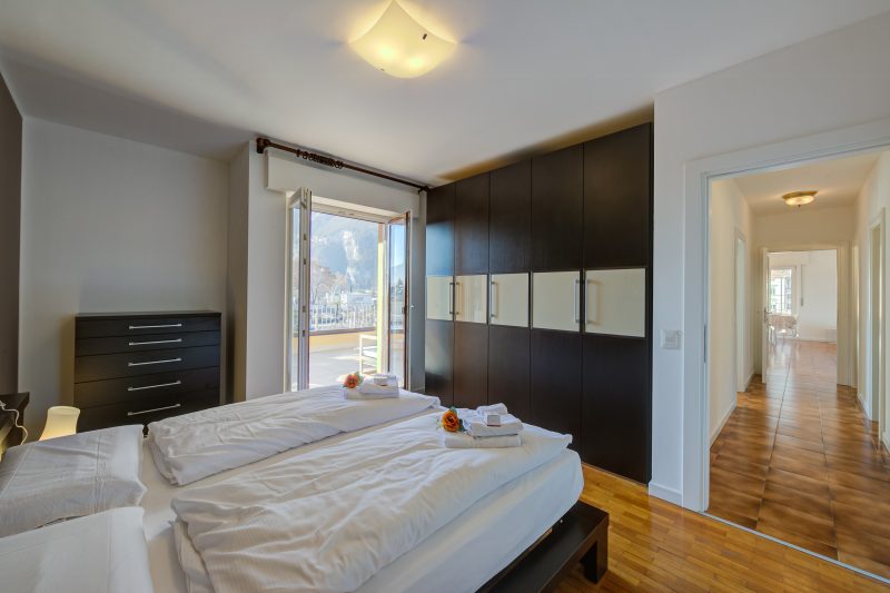 Antares 150m from the Lake with Large Terrace