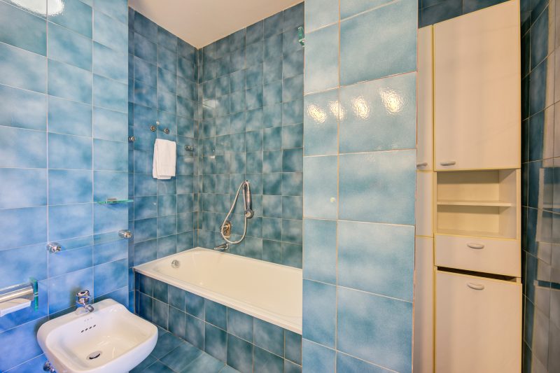 Antares 150m from the Lake with Large Terrace
