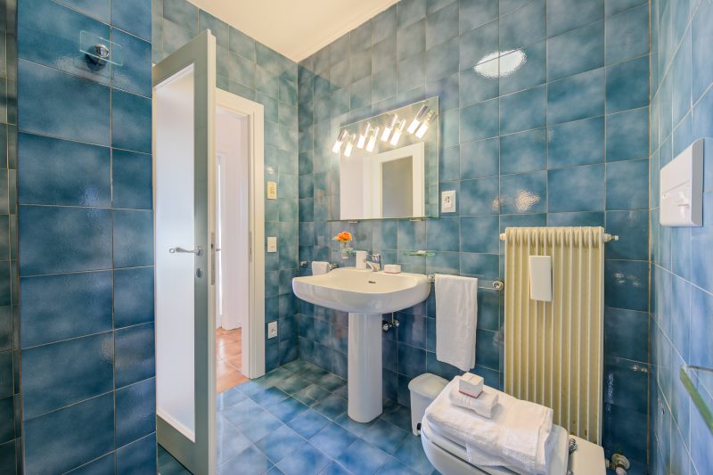 Antares 150m from the Lake with Large Terrace