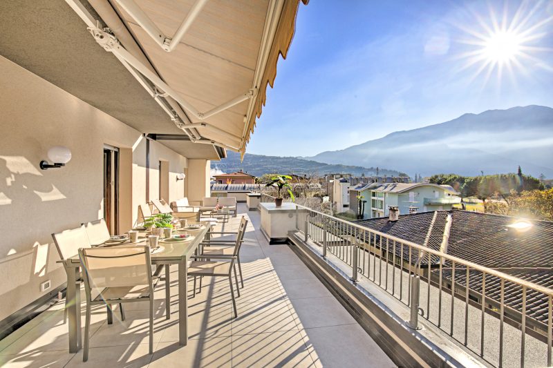 Antares 150m from the Lake with Large Terrace