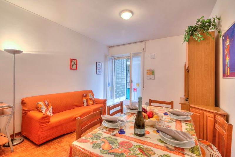 Casa Letizia few min from sea outdoor dining for 4