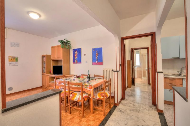 Casa Letizia few min from sea outdoor dining for 4