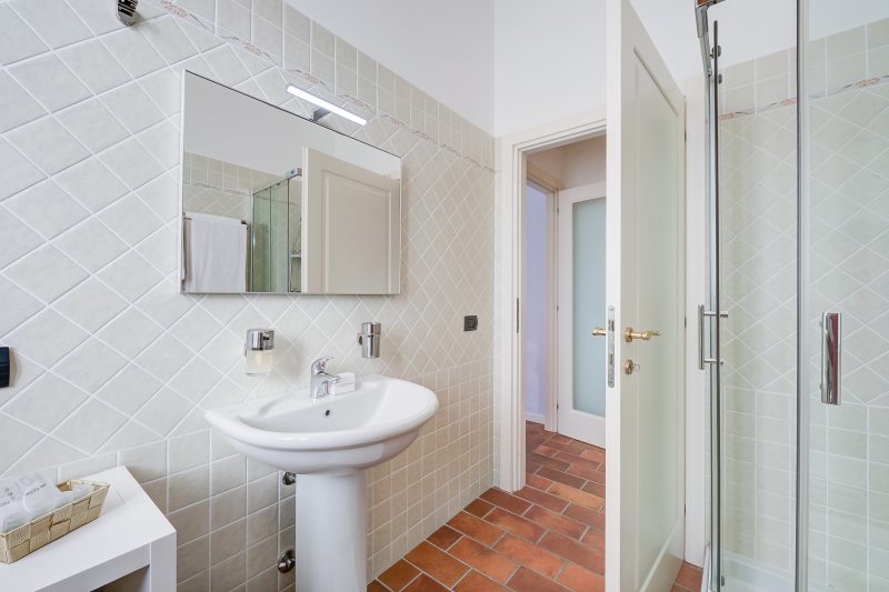 La Voce Del Lago - Historic Lakefront Stay in Arona