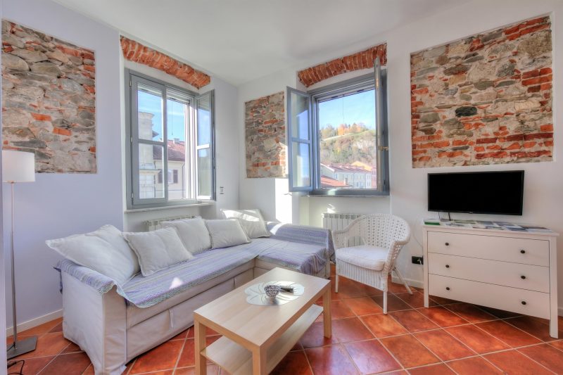 La Voce Del Lago - Historic Lakefront Stay in Arona