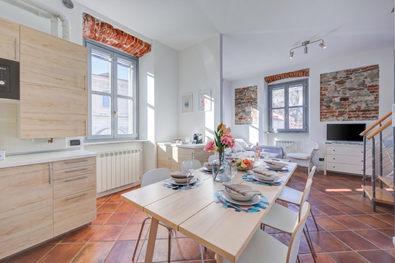 La Voce Del Lago - Historic Lakefront Stay in Arona