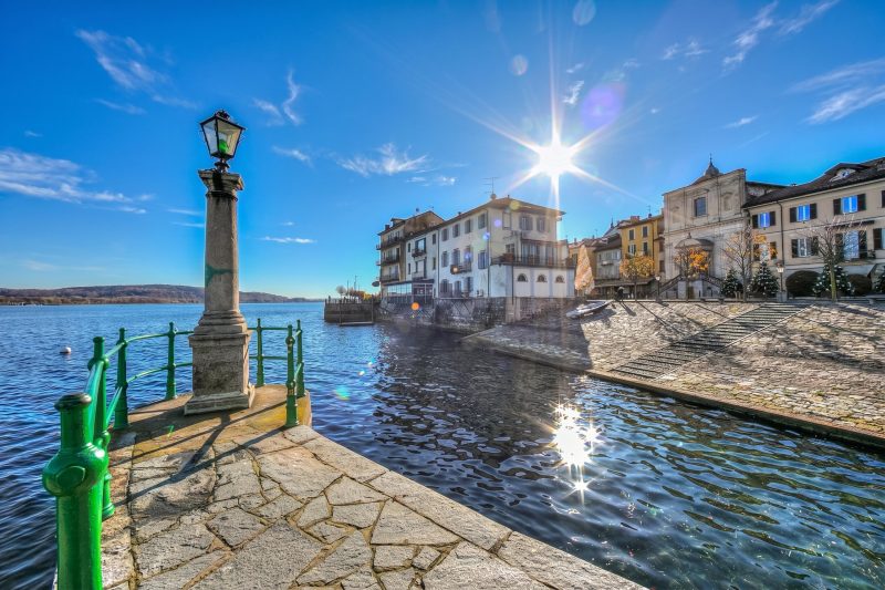 La Voce Del Lago - Historic Lakefront Stay in Arona