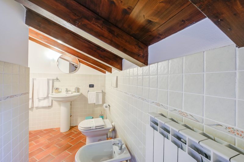 Incanto Sul Lago: Arona Lakefront Apartment with A/C
