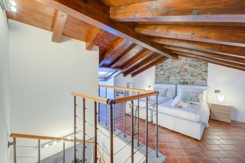 Incanto Sul Lago: Arona Lakefront Apartment with A/C