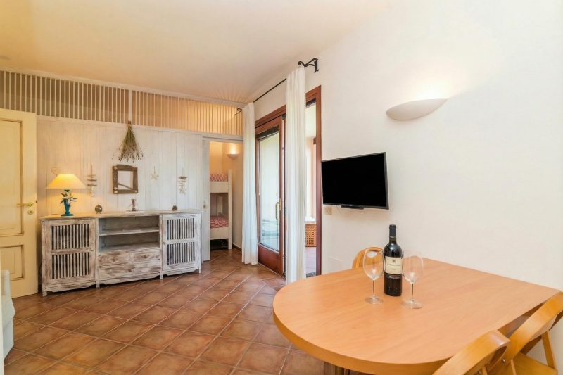 Il Borgo 2/12 700m From The Beach