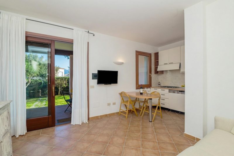 Il Borgo 2/12 700m From The Beach