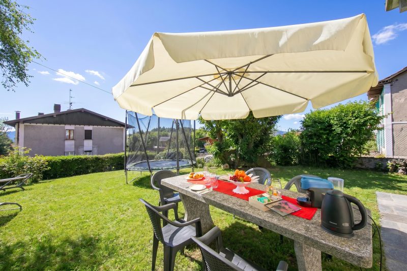 Mila Bike & WIFI: Garden Retreat near Lake Maggiore