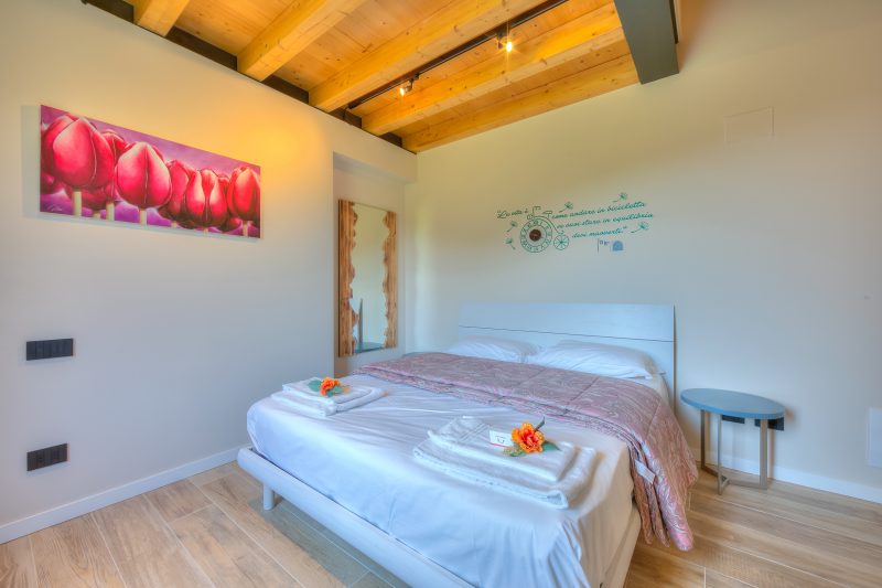 Ricomilla-Ulivo -Balcony, Garden & Privat
