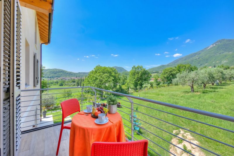 Ricomilla-Ulivo -Balcony, Garden & Privat