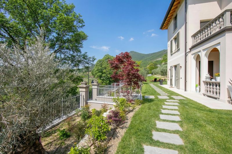 Ricomilla-Ulivo -Balcony, Garden & Privat