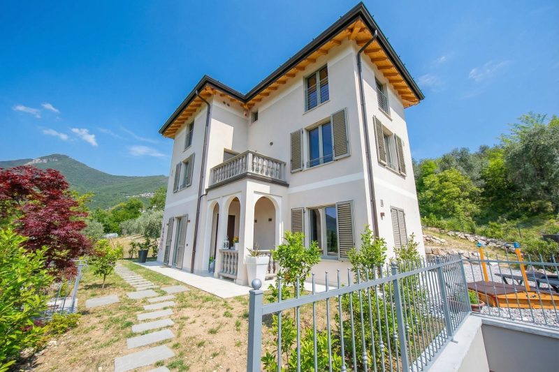 Ricomilla-Ulivo -Balcony, Garden & Privat