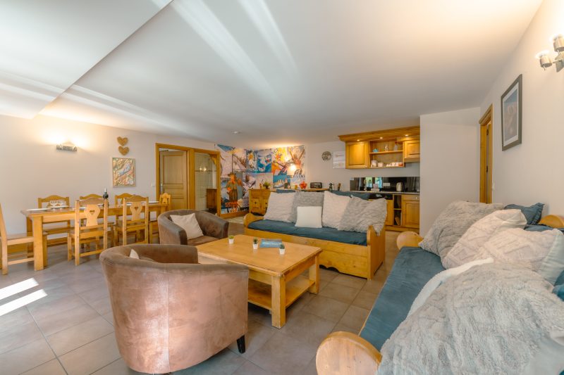 V Loriaz 35: Beside Ski Lift; Pool, Sauna & Gym