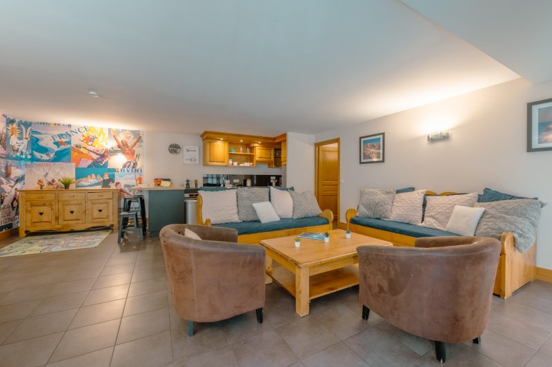 V Loriaz 35: Beside Ski Lift; Pool, Sauna & Gym