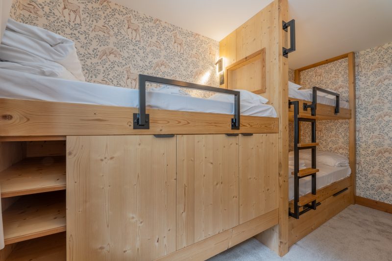 V Loriaz 35: Beside Ski Lift; Pool, Sauna & Gym